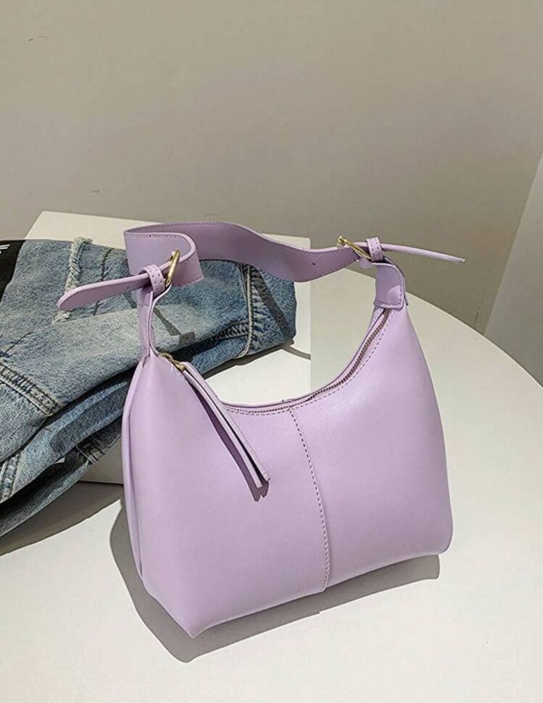 حقيبة كتف نسائية بسيطة وعصرية .